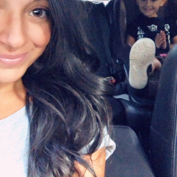 Meet your Posher, Brittni - Picture 3 of 4